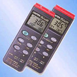 數據溫度記錄器(溫度計)CENTER306